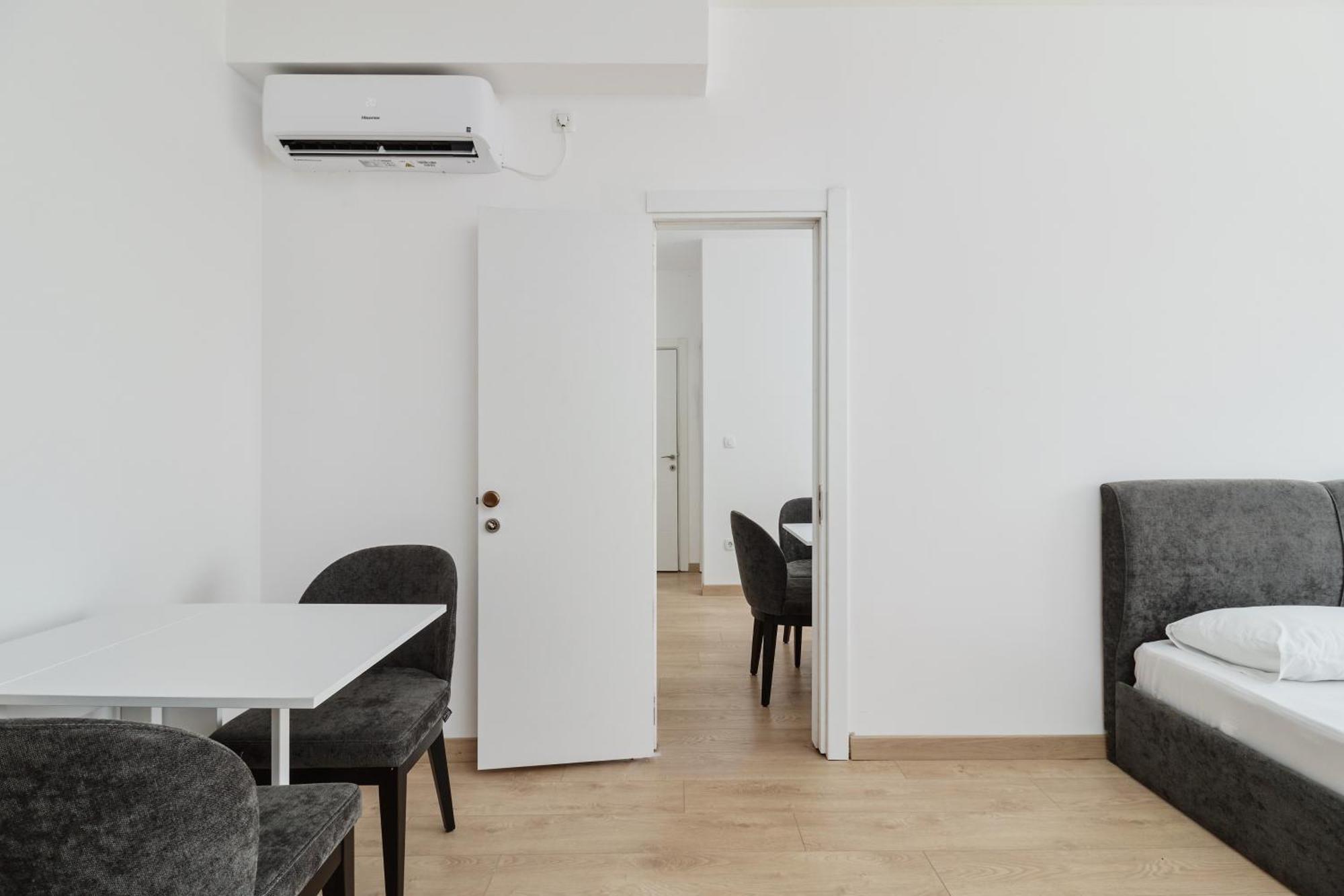 Adriatic Heights Aparthotel Kavac Exterior photo