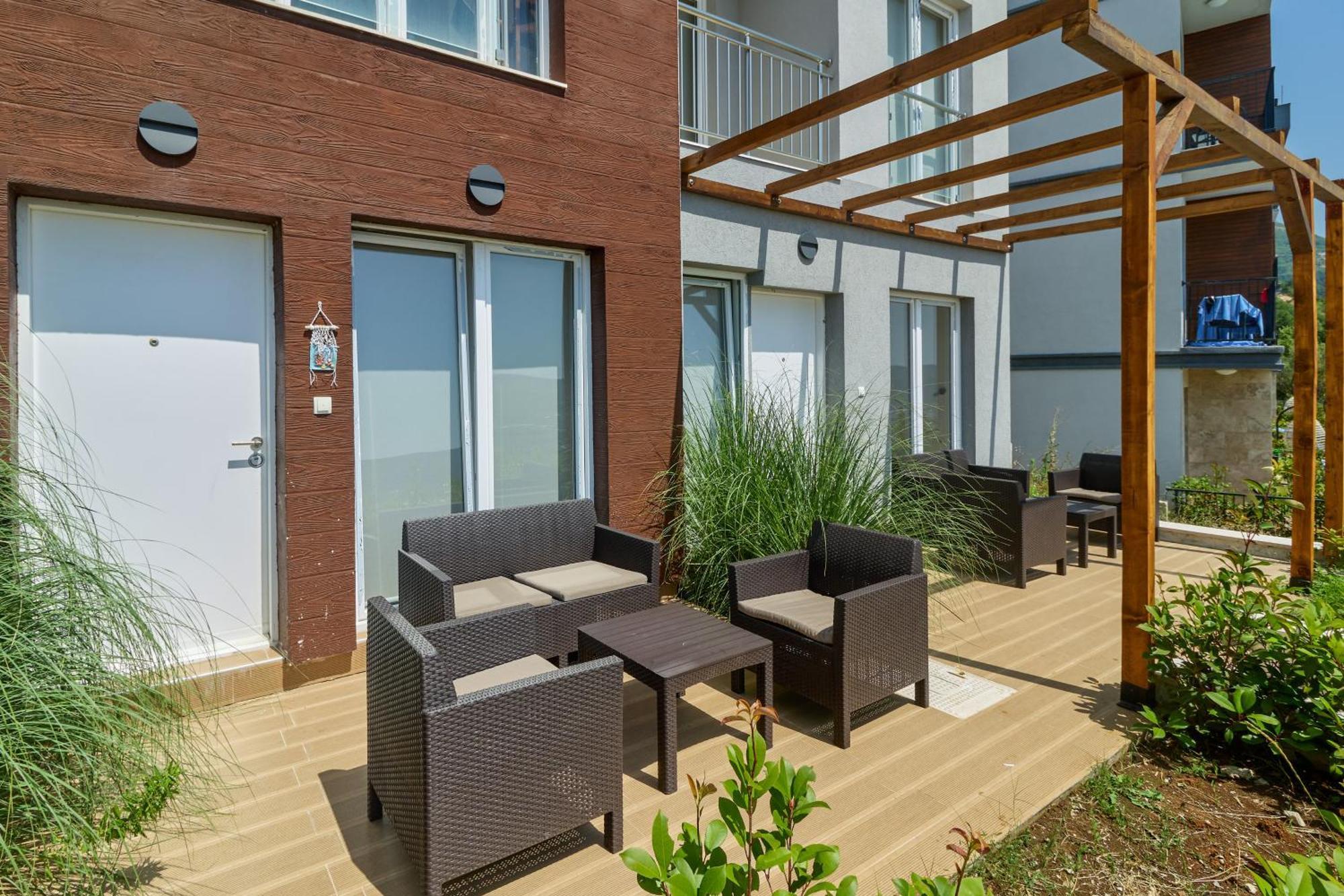 Adriatic Heights Aparthotel Kavac Exterior photo